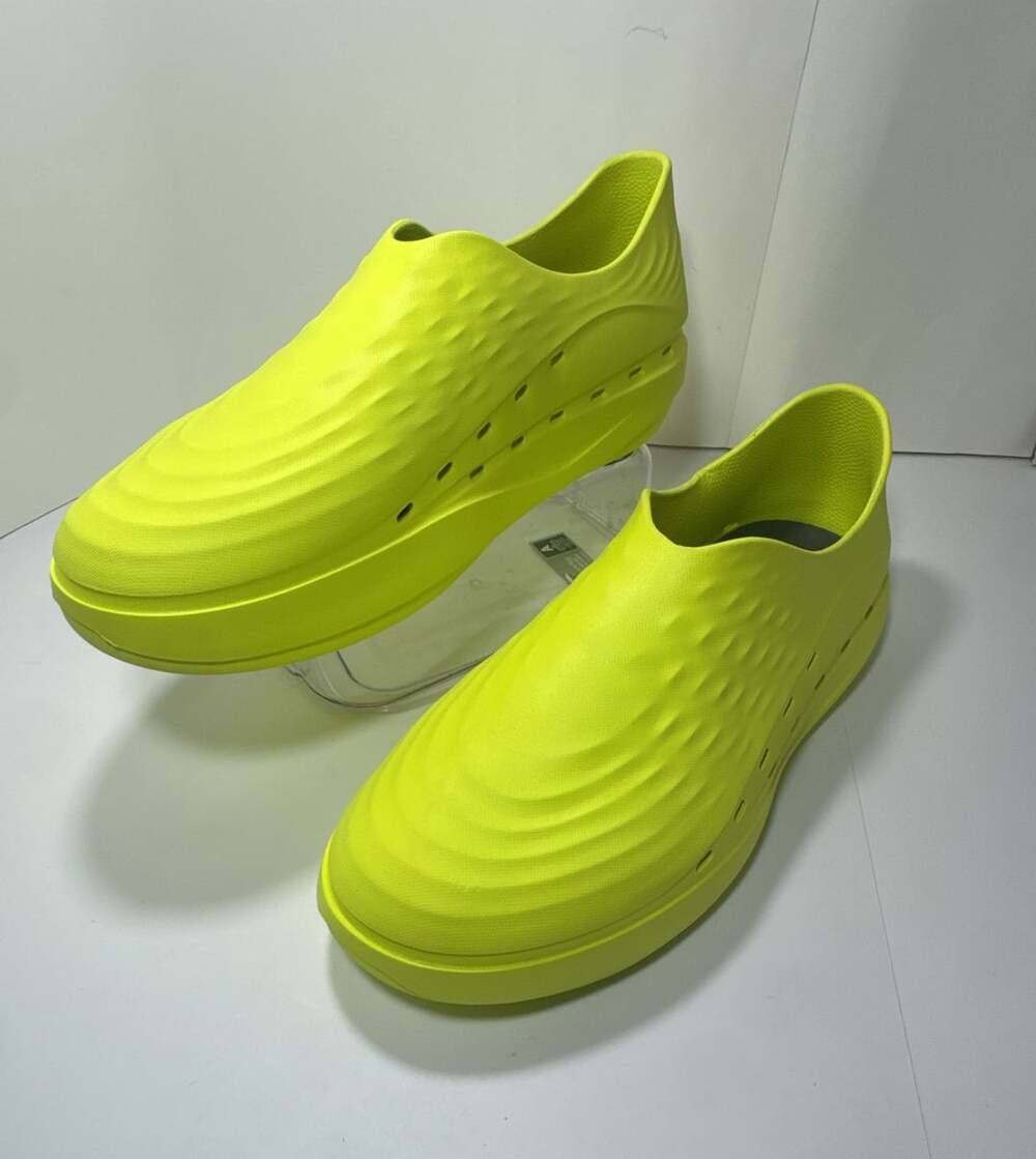 STAND+ AntiGrav1 Slip-On Shoes / Citron Yellow / unisex: Men’s 15 - Women’s 17